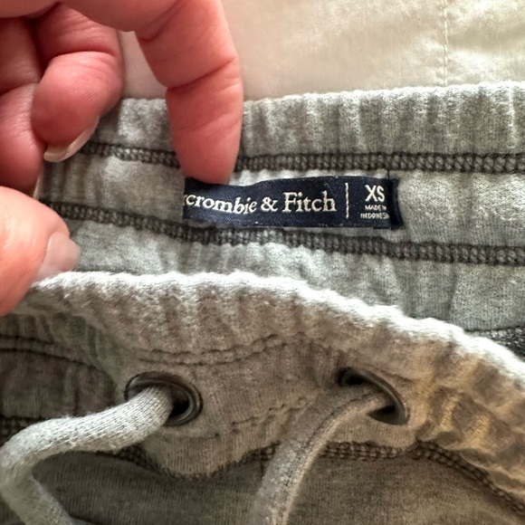 Abercrombie grey sweatpant leggings size XS - Picture 5 of 5